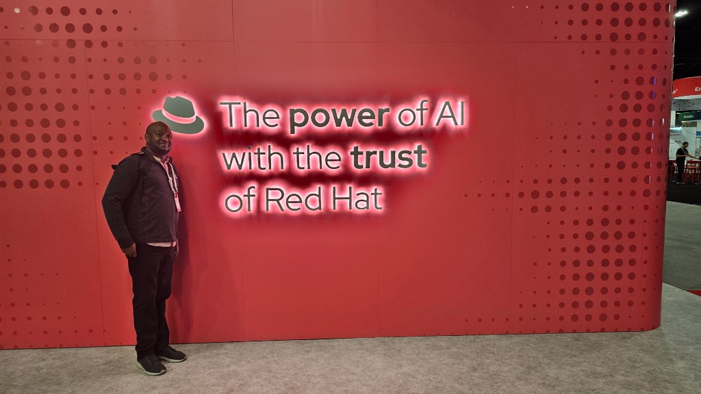 Sur le stand Red Hat — conférence professionnelle.